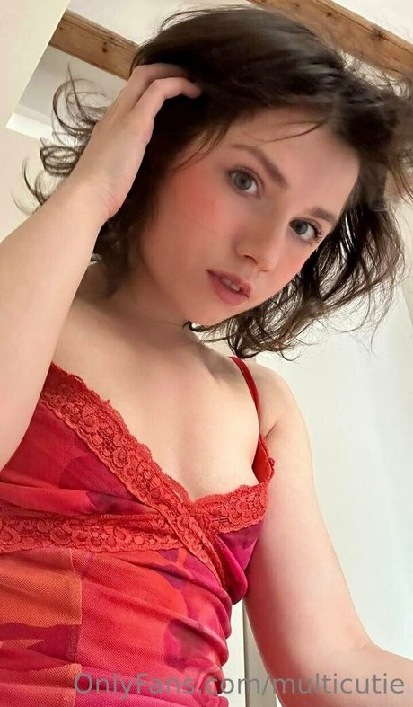 multicutie top star image