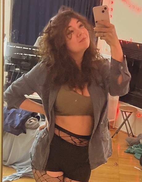 tiffanylockheart beautiful actress img