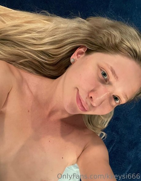 kkeysi666 nice model photo