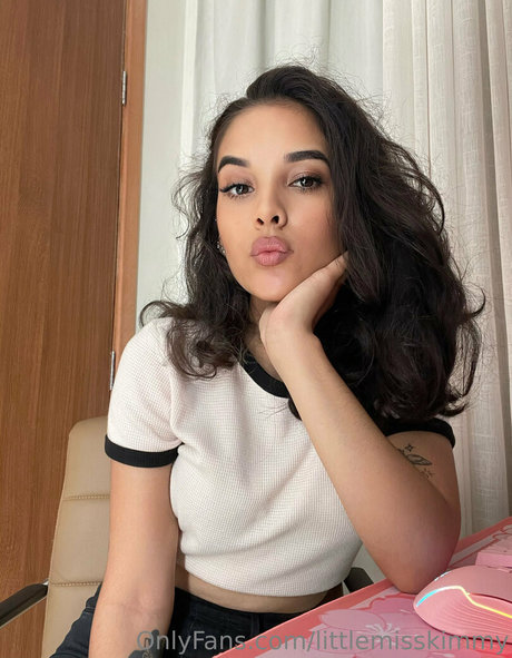 littlemisskimmy pretty model pics