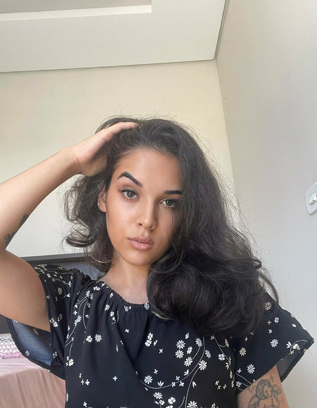 littlemisskimmy model perfect picture