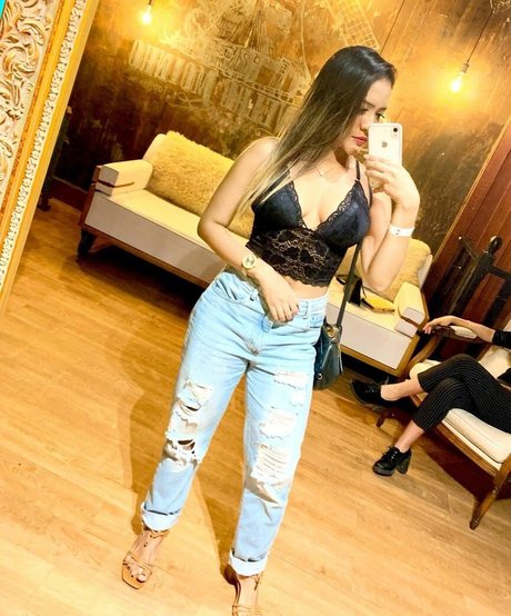 Veronica Vale Belem perfect model pic