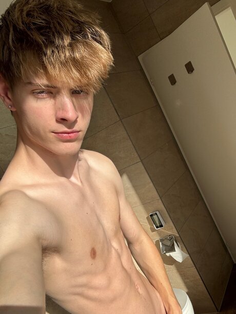 Anepicboy nude model images