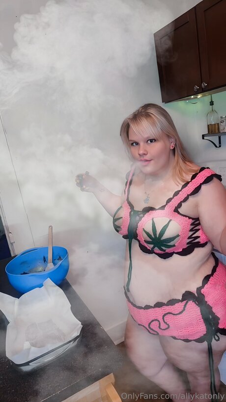 Allykatonly nude pornstar picture