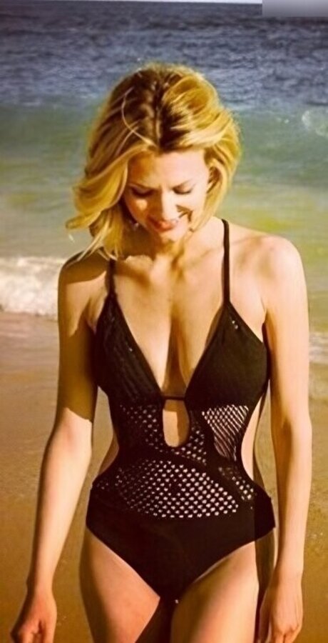 Ella Endlich nudes star picture