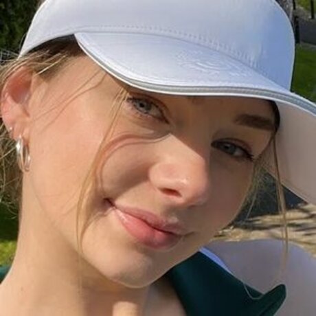 Anna Halliday art actress gallery