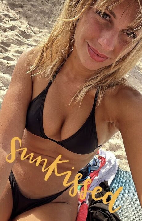 Carolina Peukmann erotic model pics