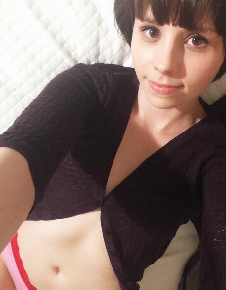 Lydia Sweets naked star image