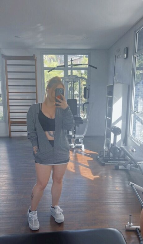 Leticia Motta star top picture