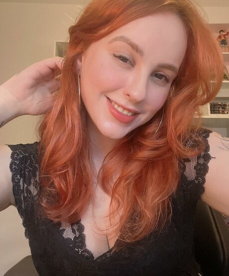 Leticia Motta pornstar naked pictures