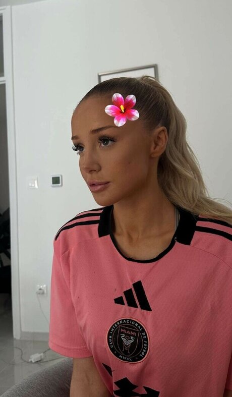 curvy girls onlyfans beautiful nude photos