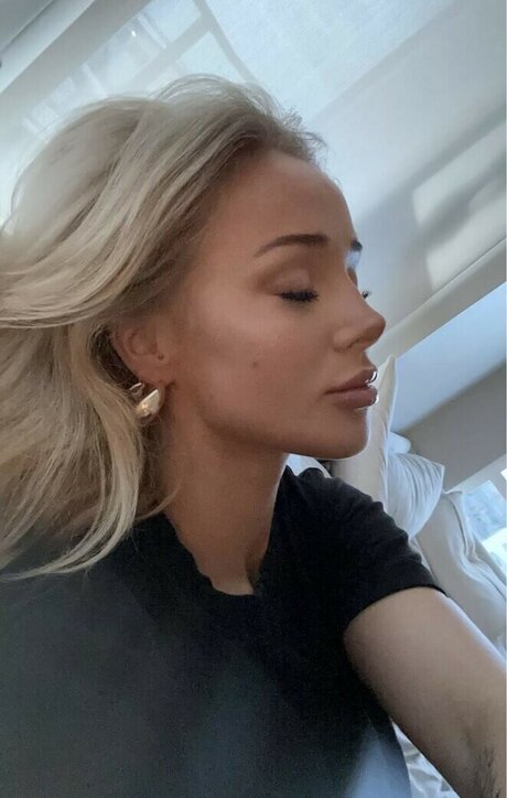 Brynhildurgunnlaugs nude actress pics