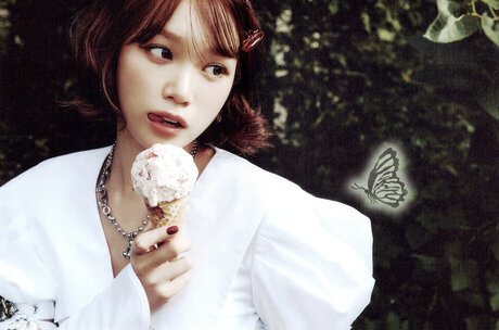 Kim Chaewon nice model img