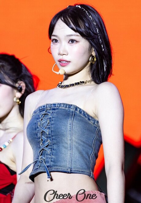 Kim Chaewon model nudes img