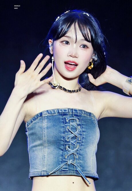 Kim Chaewon model pornographic photos