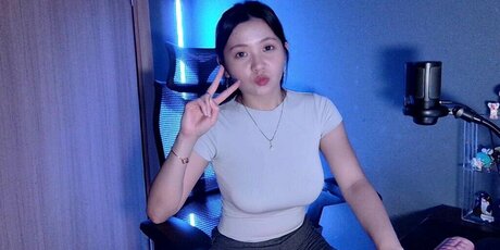 Tamirana NS pretty pornstar image