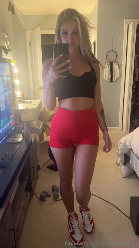 chloeessecret pornstar erotic photos