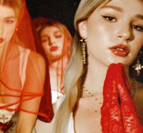 Abby Paradise perfect model img