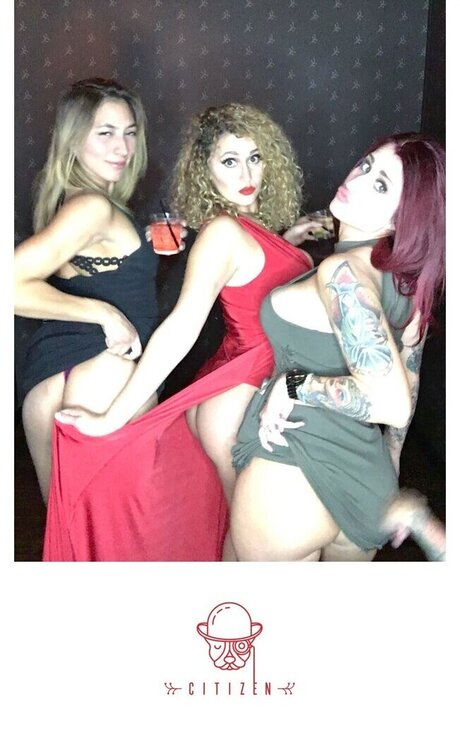 eyes onlyfans sexy naked gallery