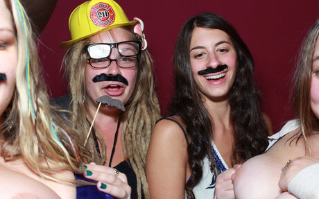 Photobox Flashes nice actress picture