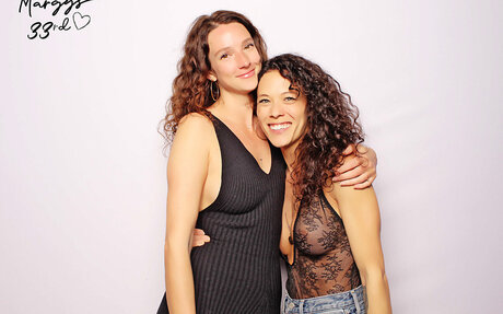 Photobox Flashes adult star photo