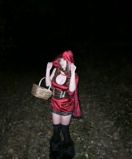 vvlils nude model picture