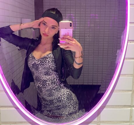 Nahiarabrenn pornstar pretty image