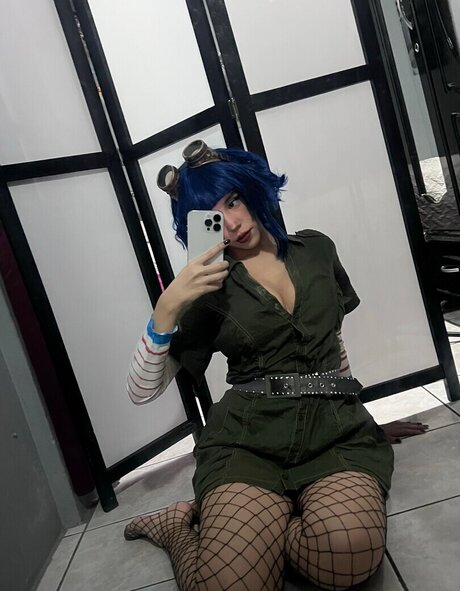 likeviolence_ actress gallery