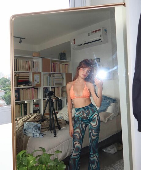 Liv Resenhas nice model pics