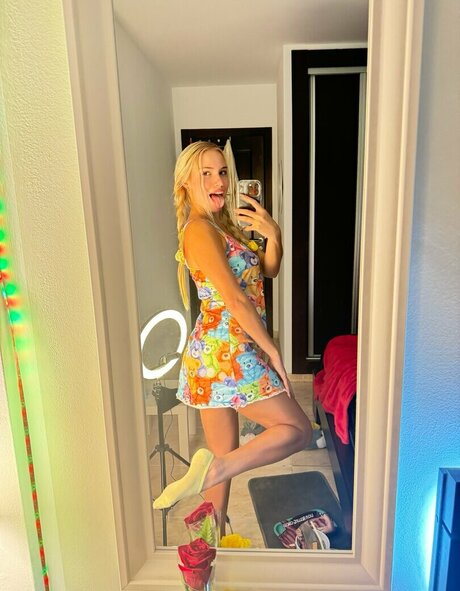 lickandysoles star hot pictures