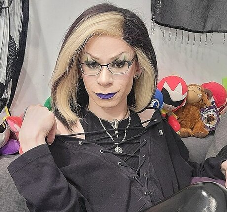 Akumalamprey perfect actress img