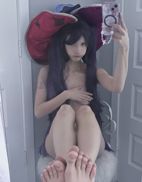 selkiewoah nude star pics