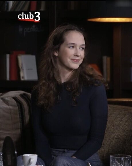 Lena Schilling perfect star pic