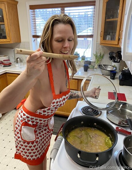 ebony pussy onlyfans top image