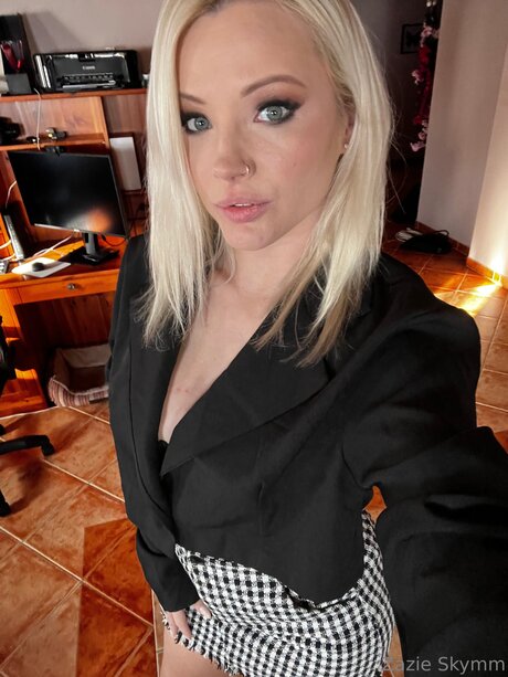 zazieskymm perfect pornstar gallery