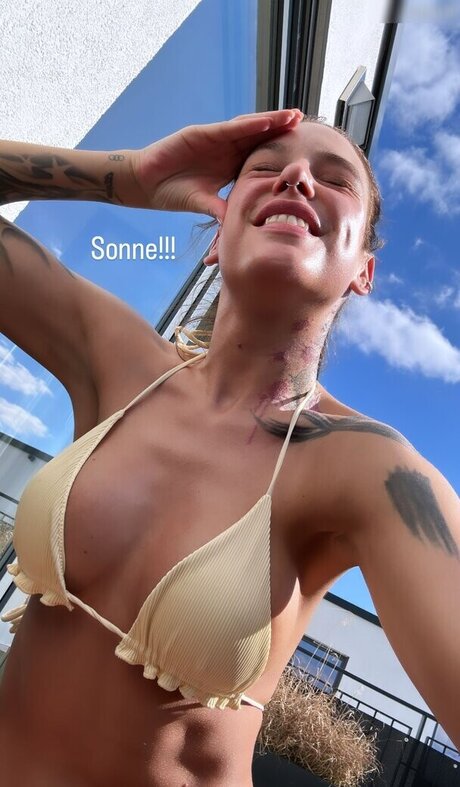 Liza Waschke hd star pics