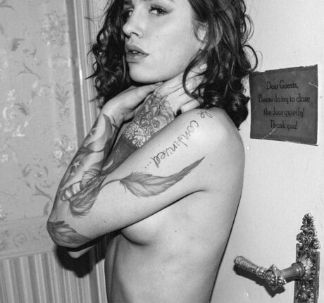 curvy girls onlyfans exclusive image