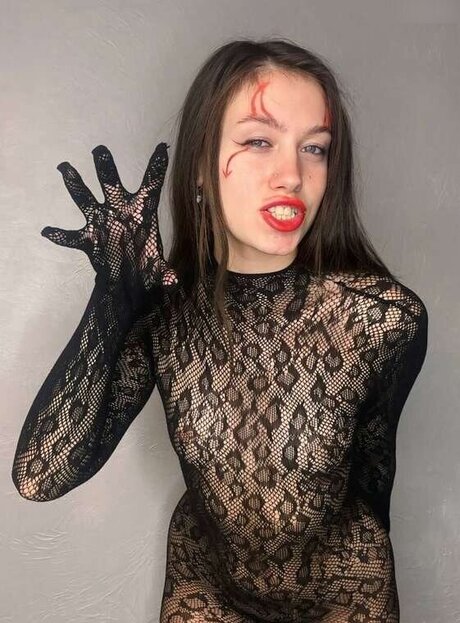 tasty marie hot actress pictures