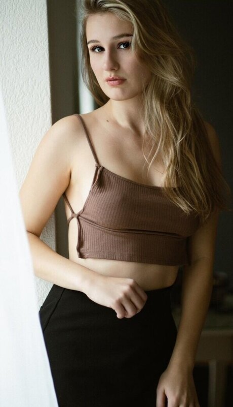 Celine Zed perfect star pictures