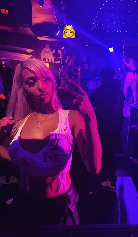 Belladonnas nudes model pics