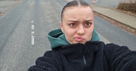 Emma Malewski model pretty pics