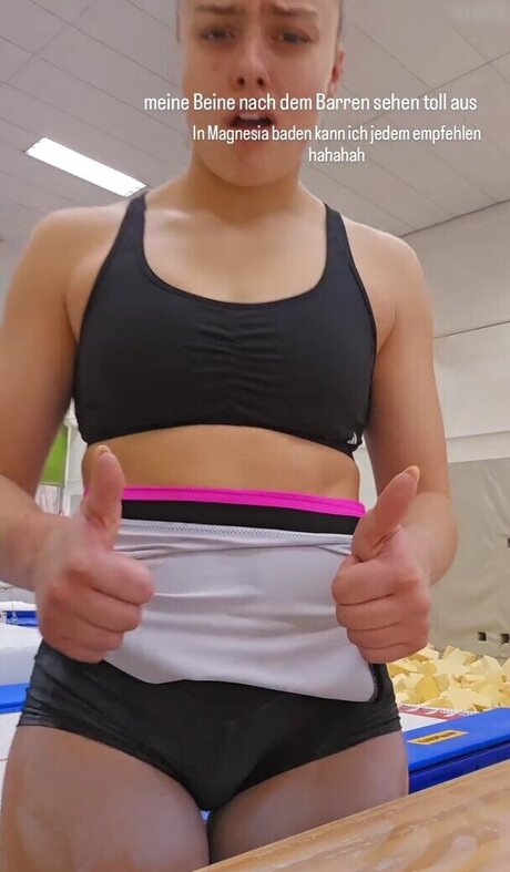 Emma Malewski nude model images