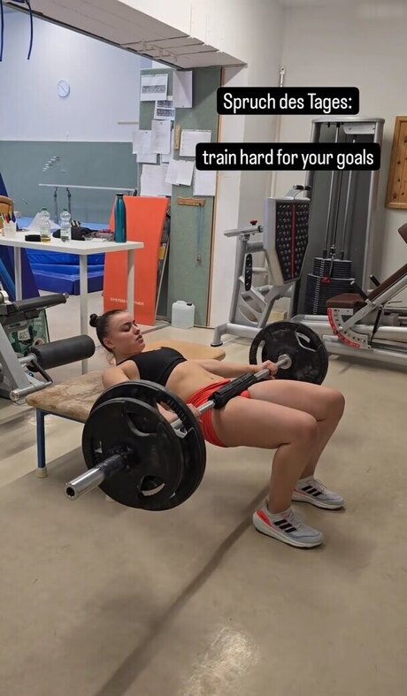 Emma Malewski star pretty gallery