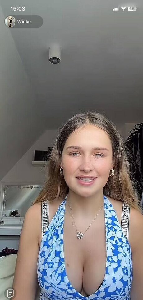 Wieke pornstar top pic