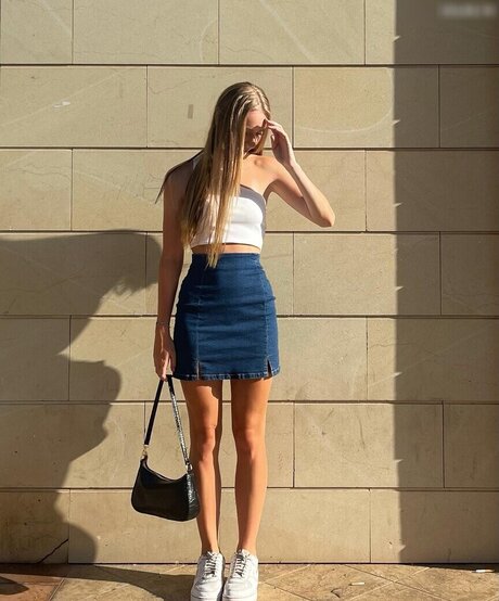 Celina Klug hot star photos