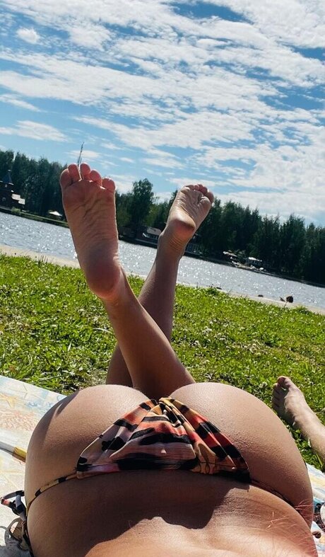 Red Saya free star img