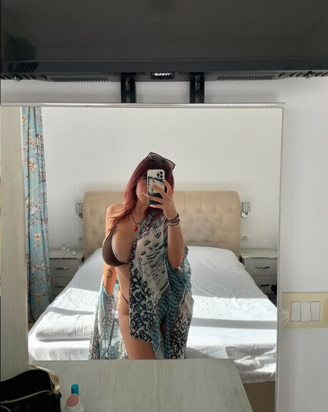 Rebekadervishi exclusive actress image