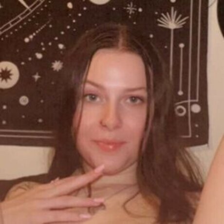 Lilyrainxoxo xxx pornstar image