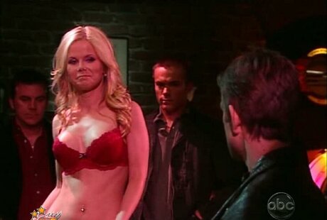 Crystal Hunt sexy model gallery