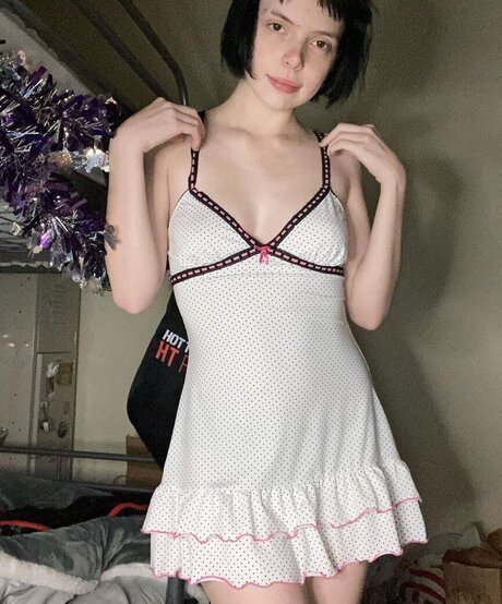 officialdrearydrab nude model photo